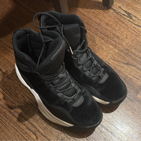 Zara Other - Zara Black and White High-Top Sneakers